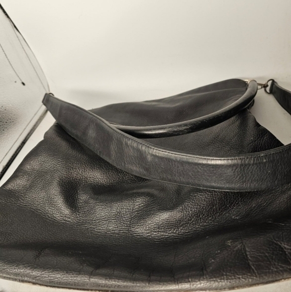Vintage leather navy/black satchel by‎ Carla Mancini - Picture 7 of 7